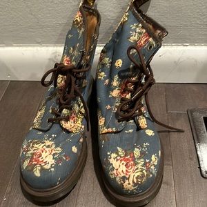 Dr. Martens 1460 Victorian Flower Floral Canvas Lace Up Combat Boots 7 Blue